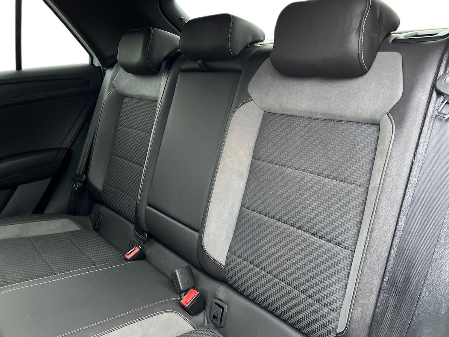 Used Volkswagen T-Roc 2021 for sale - 77676321: Photo 16