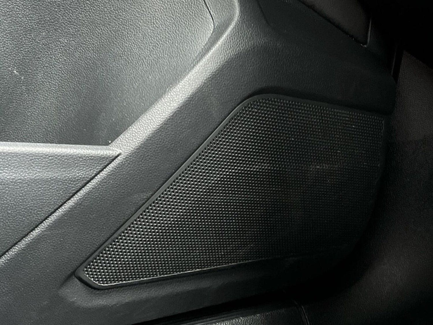 Used Volkswagen T-Roc 2021 for sale - 77676321: Photo 31