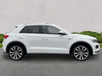 Used Volkswagen T-Roc 2021 for sale - 77676321: Photo