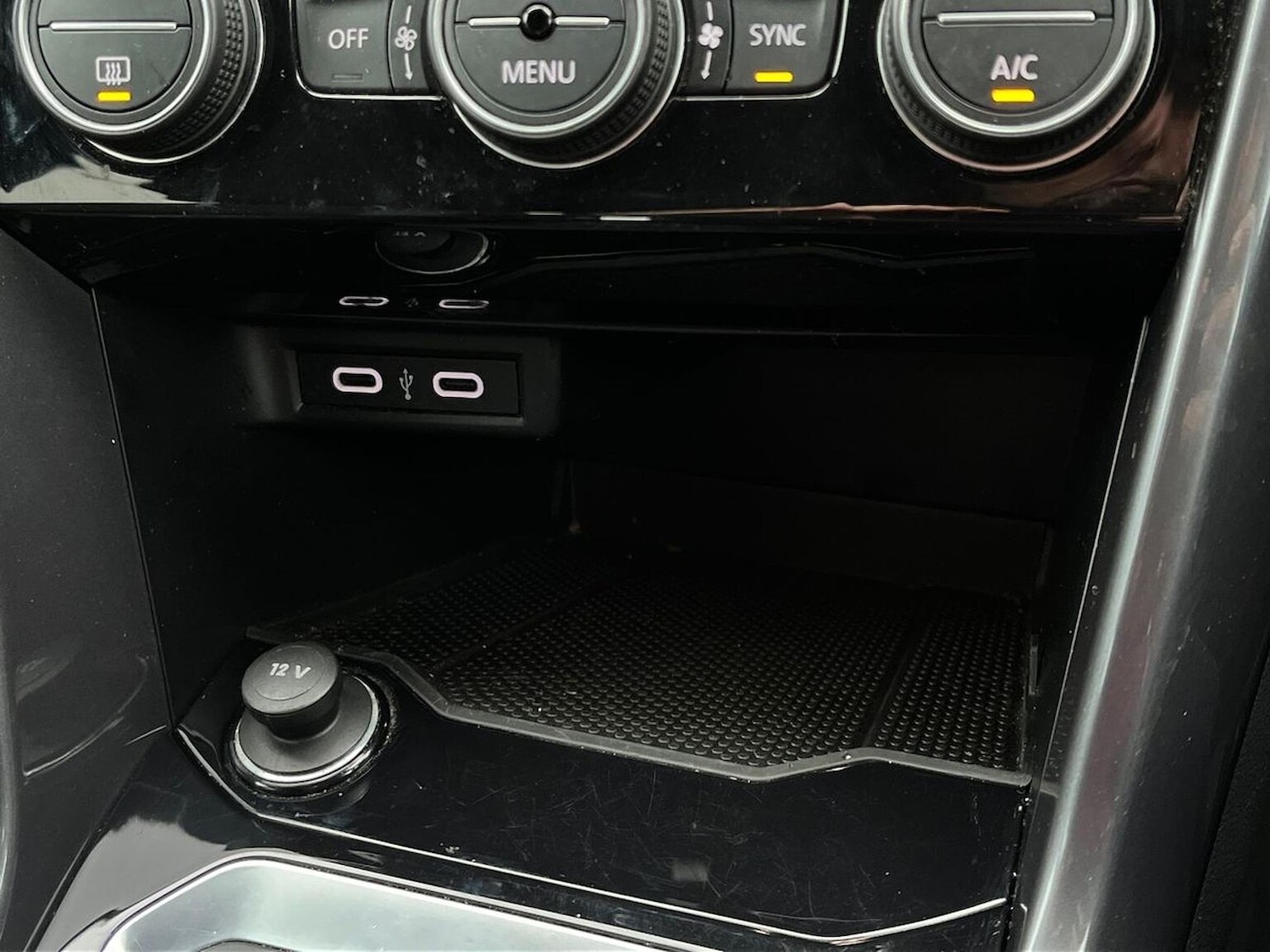 Used Volkswagen T-Roc 2021 for sale - 77676321: Photo 45