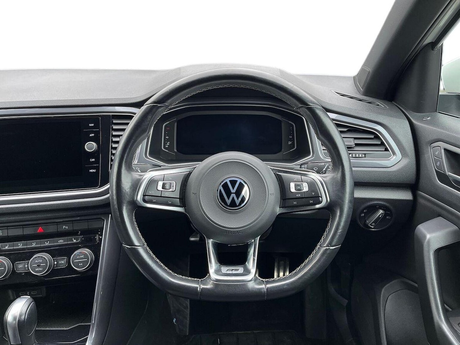 Used Volkswagen T-Roc 2021 for sale - 77676321: Photo 9