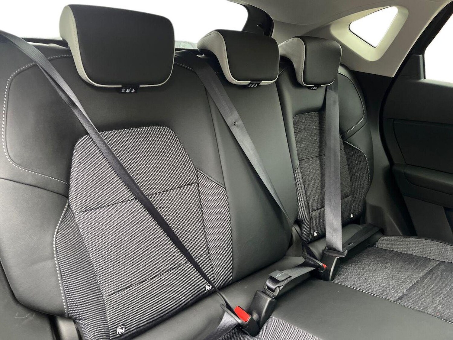 Used Renault Captur 2023 for sale - 76268341: Photo 16