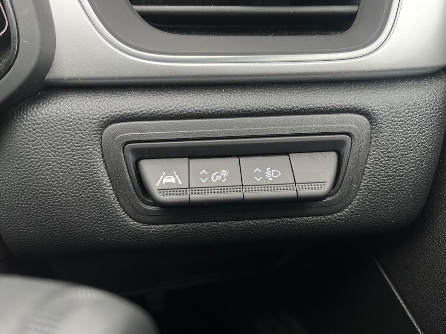 Used Renault Captur 2023 for sale - 76268341: Photo 22