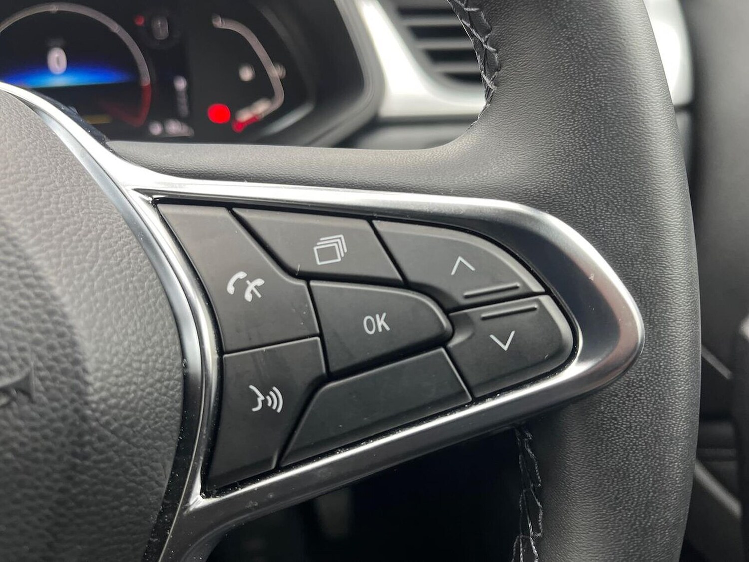 Used Renault Captur 2023 for sale - 76268341: Photo 26