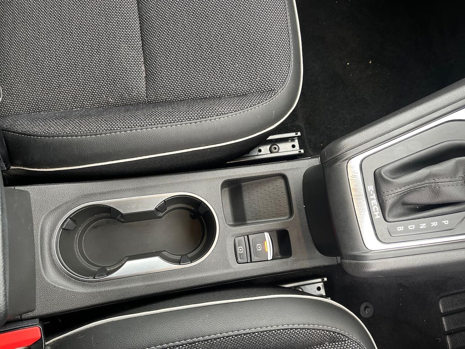 Used Renault Captur 2023 for sale - 76268341: Photo 42