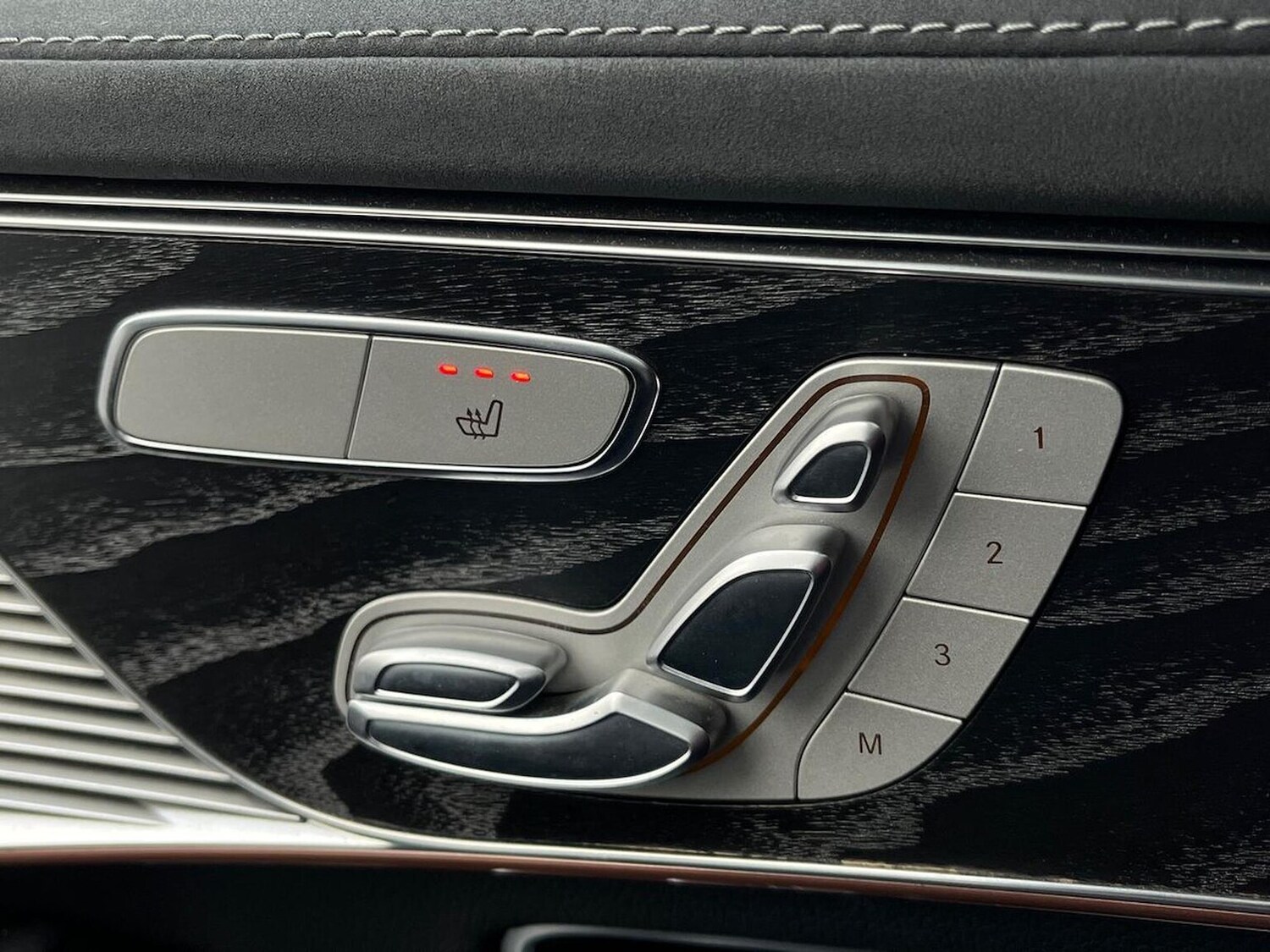 Used Mercedes-Benz EQC 2021 for sale - 77488608: Photo 30