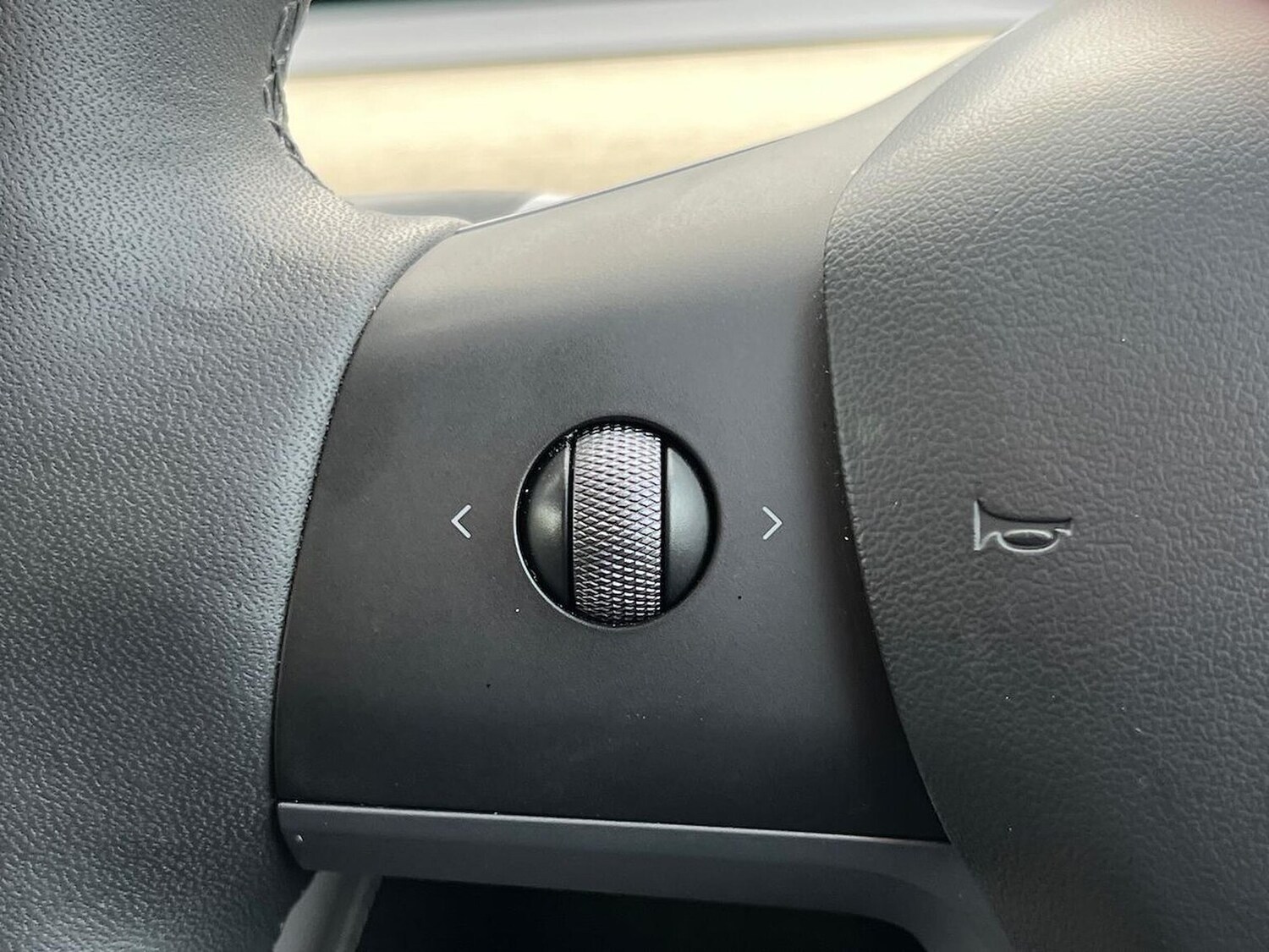 Used Tesla Model Y 2023 for sale - 76211991: Photo 27