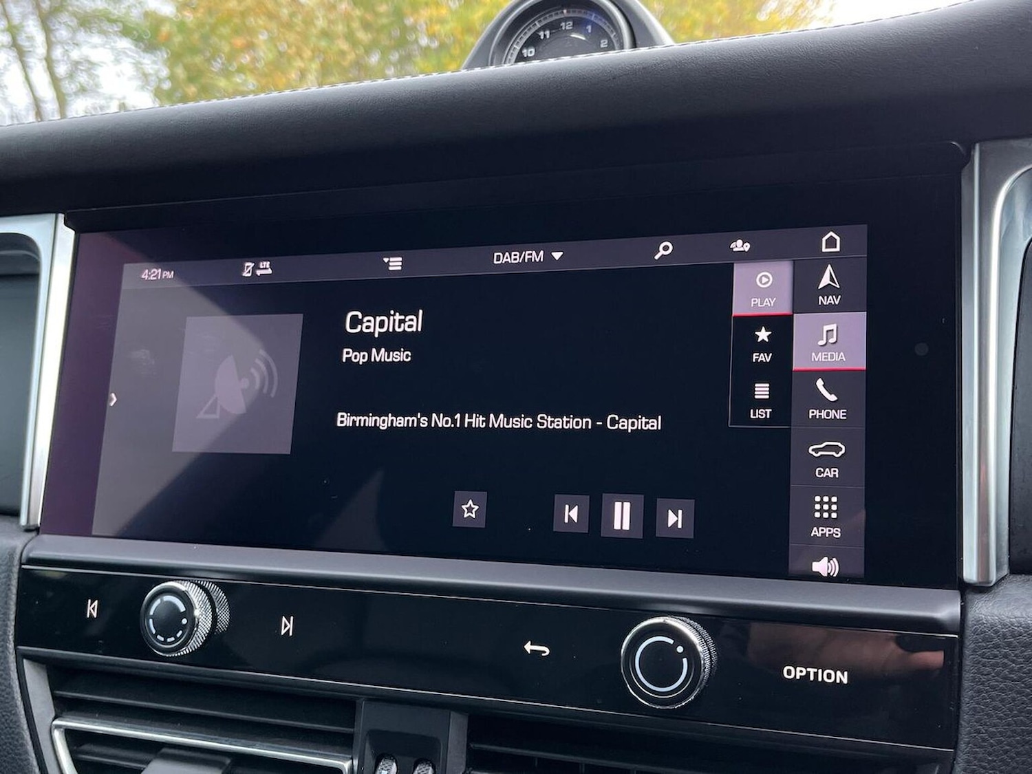 Used Porsche Macan 2021 for sale - 76832016: Photo 11