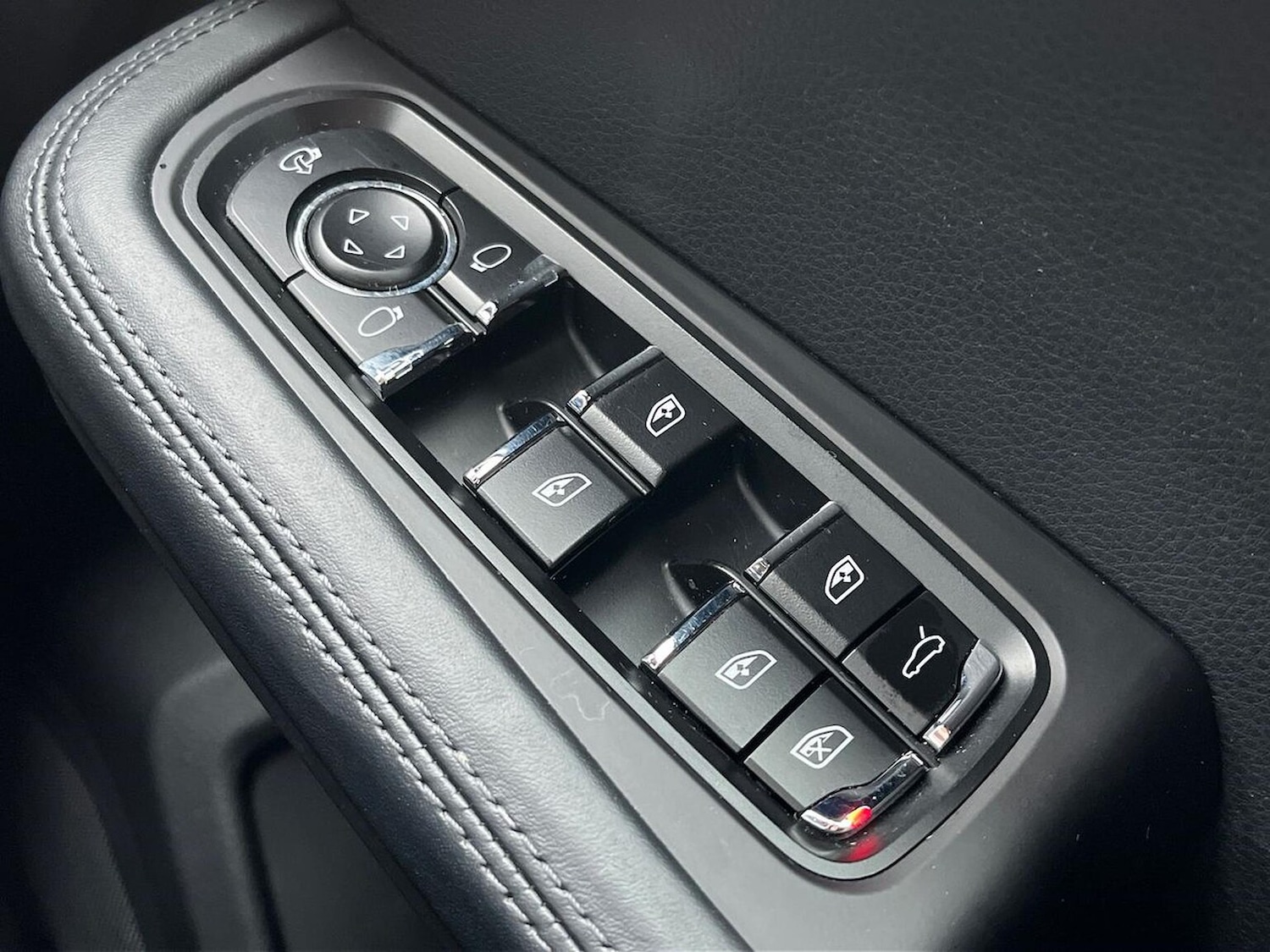 Used Porsche Macan 2021 for sale - 76832016: Photo 21