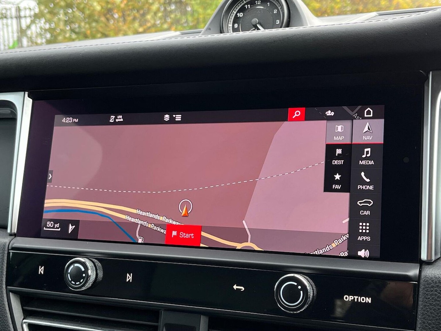 Used Porsche Macan 2021 for sale - 76832016: Photo 24