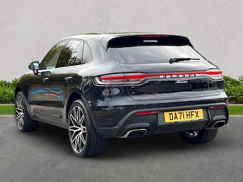 Used Porsche Macan 2021 for sale - 76832016: Photo