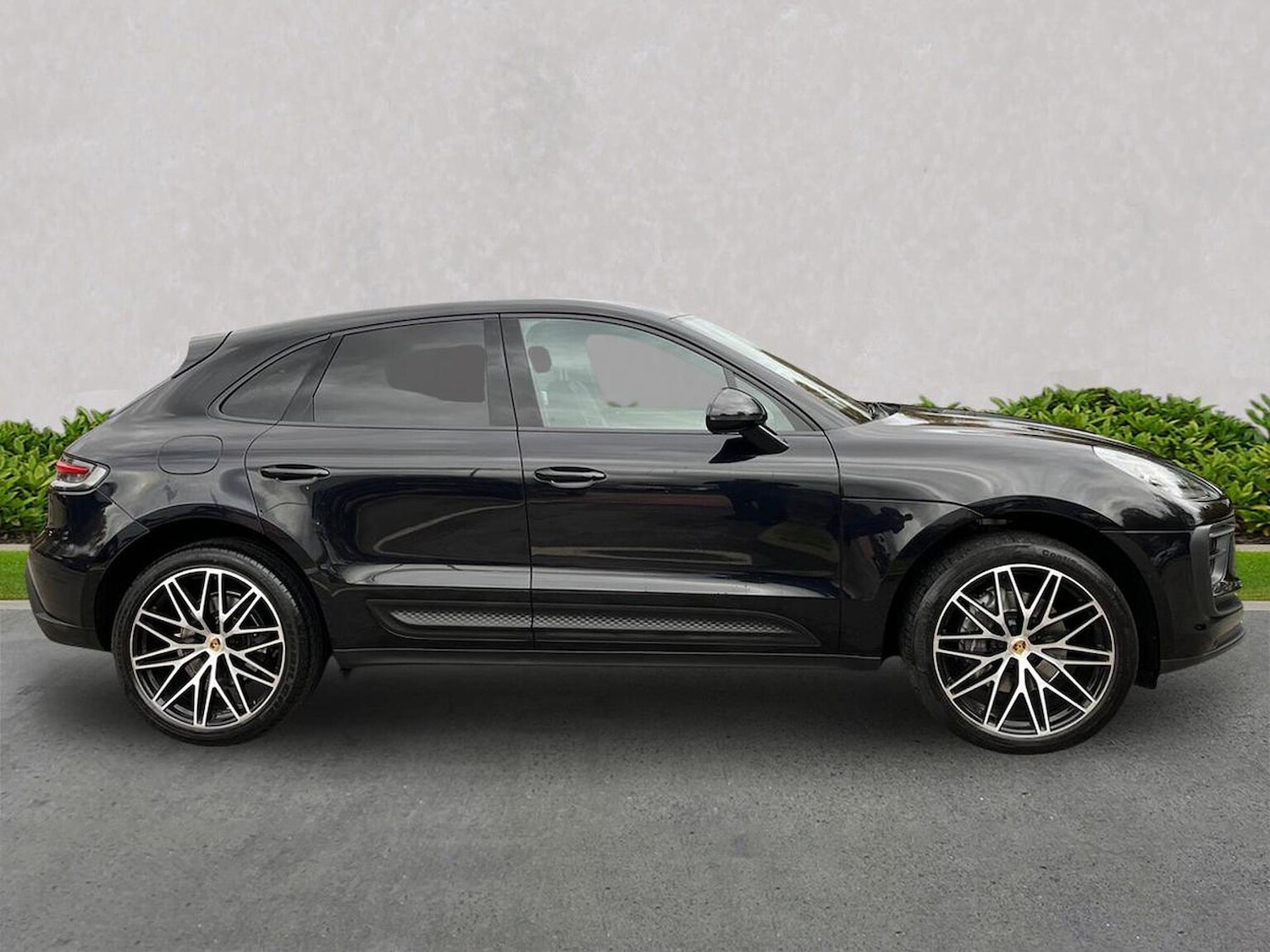 Used Porsche Macan 2021 for sale - 76832016: Photo 3