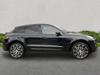 Used Porsche Macan 2021 for sale - 76832016: Photo