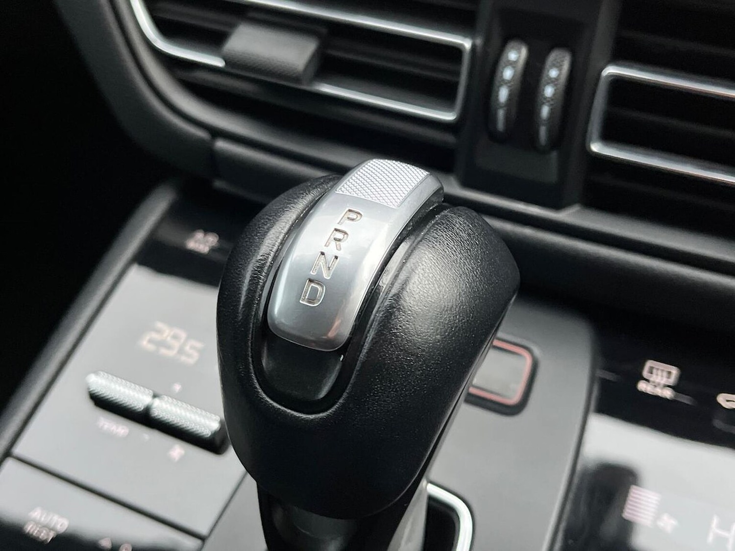 Used Porsche Macan 2021 for sale - 76832016: Photo 43