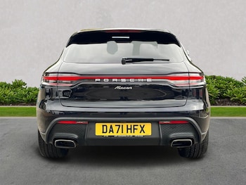 Used Porsche Macan 2021 for sale - 76832016: Photo