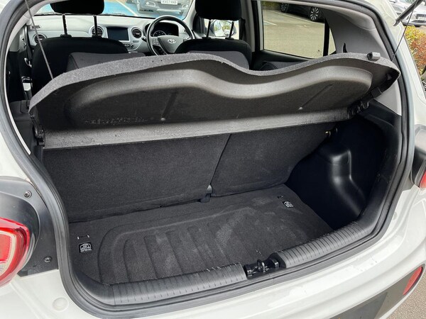 Used Hyundai i10 2019 for sale - 76211971: Photo 17
