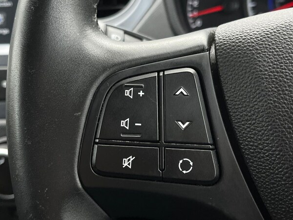 Used Hyundai i10 2019 for sale - 76211971: Photo 26