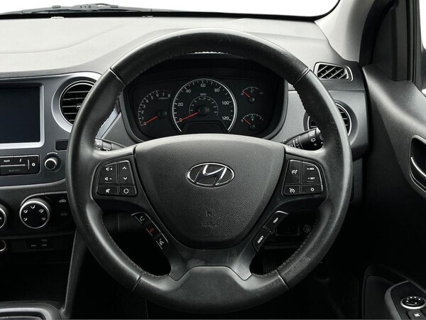 Used Hyundai i10 2019 for sale - 76211971: Photo 9