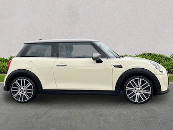 Used MINI Hatch 2022 for sale - 77639295: Photo