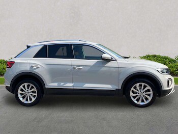 Used Volkswagen T-Roc 2022 for sale - 78614739: Photo
