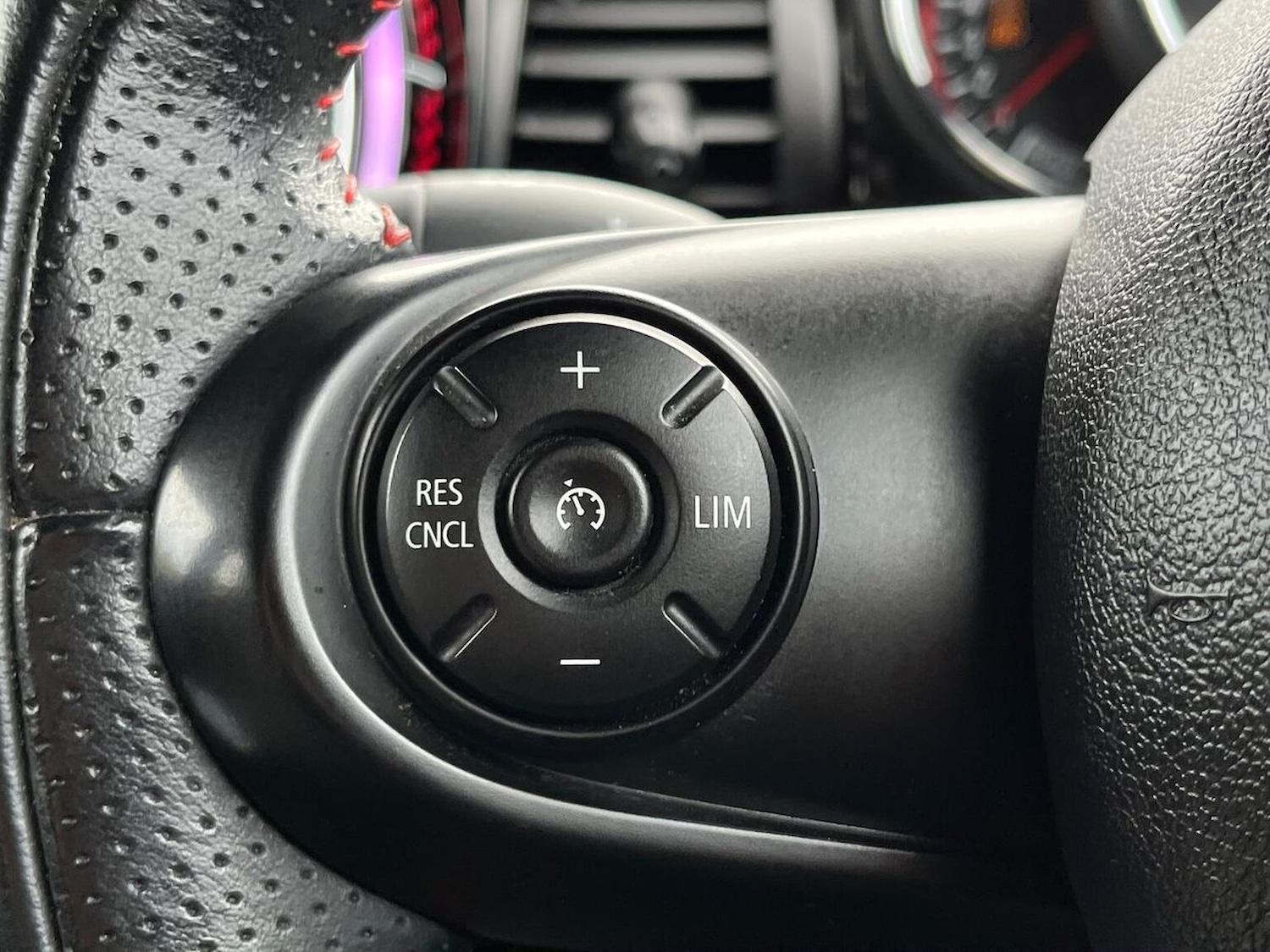 Used MINI Hatch 2017 for sale - 76149509: Photo 26