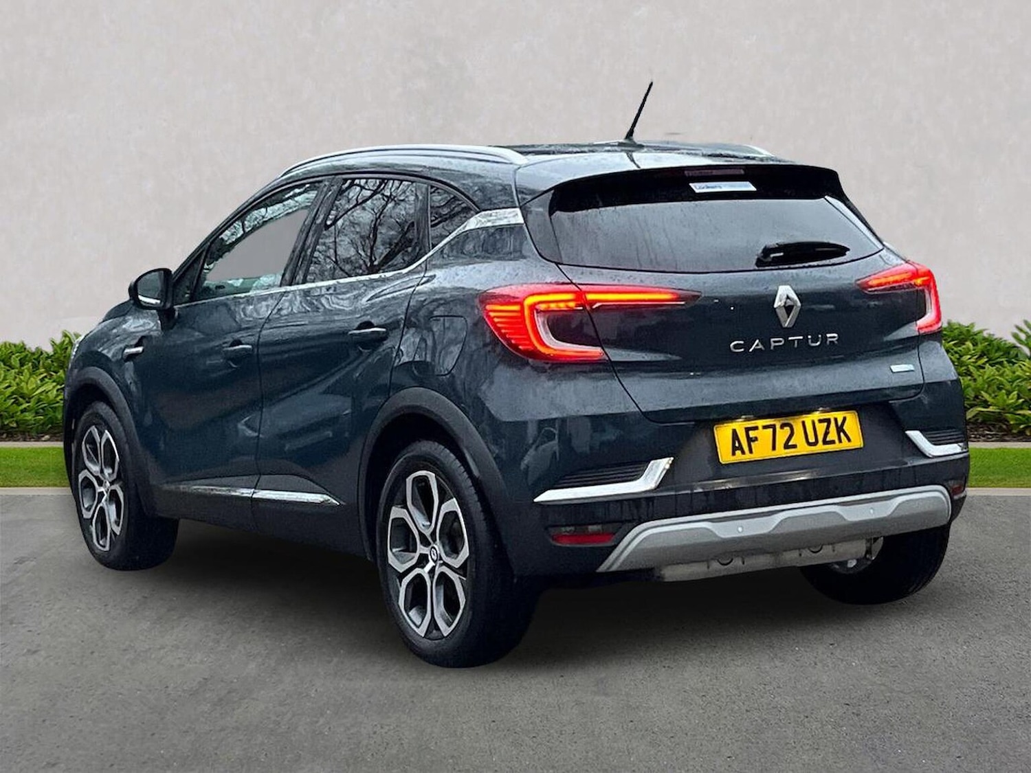 Used Renault Captur 2022 for sale - 76770045: Photo 2