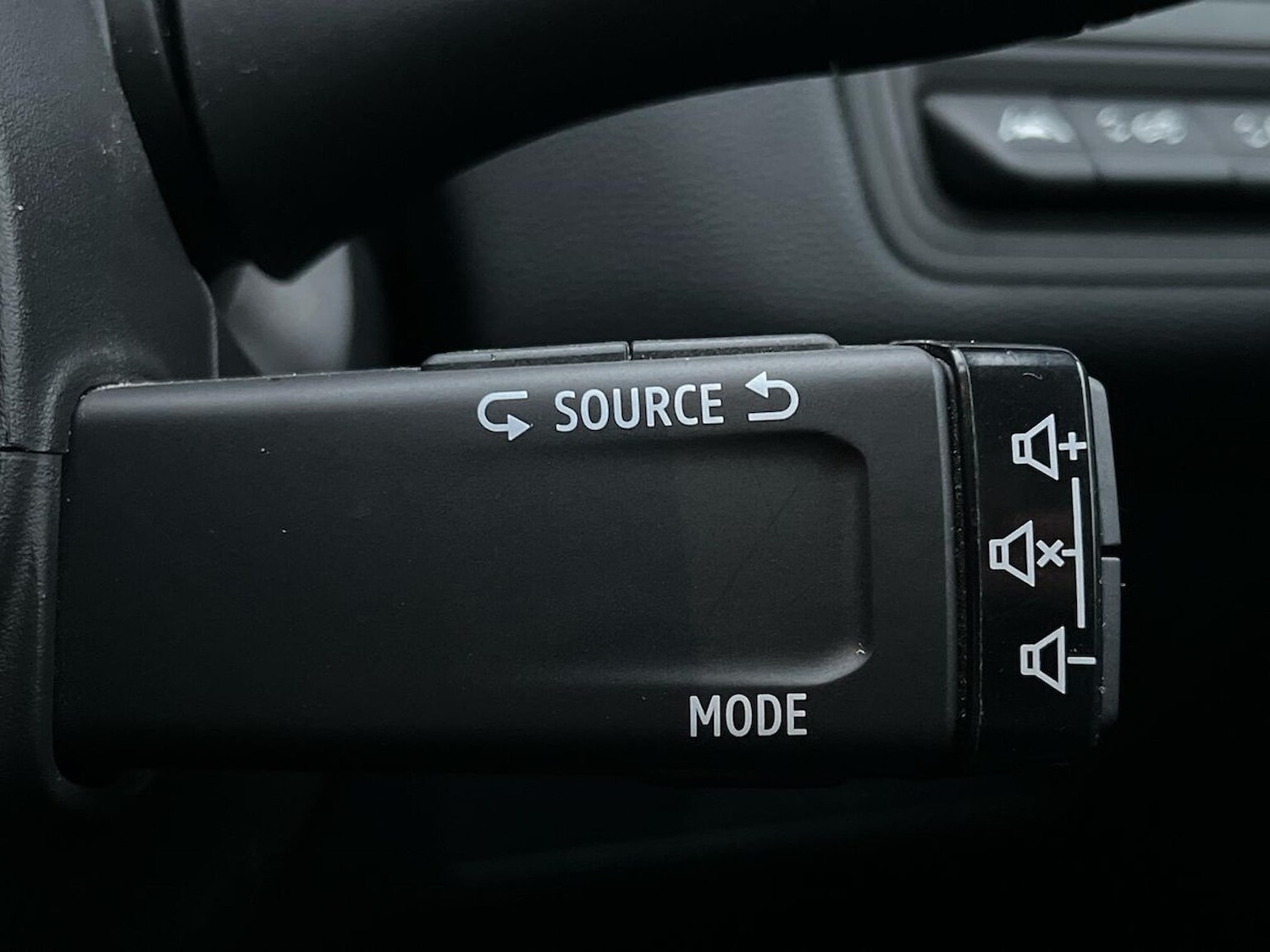 Used Renault Captur 2022 for sale - 76770045: Photo 31