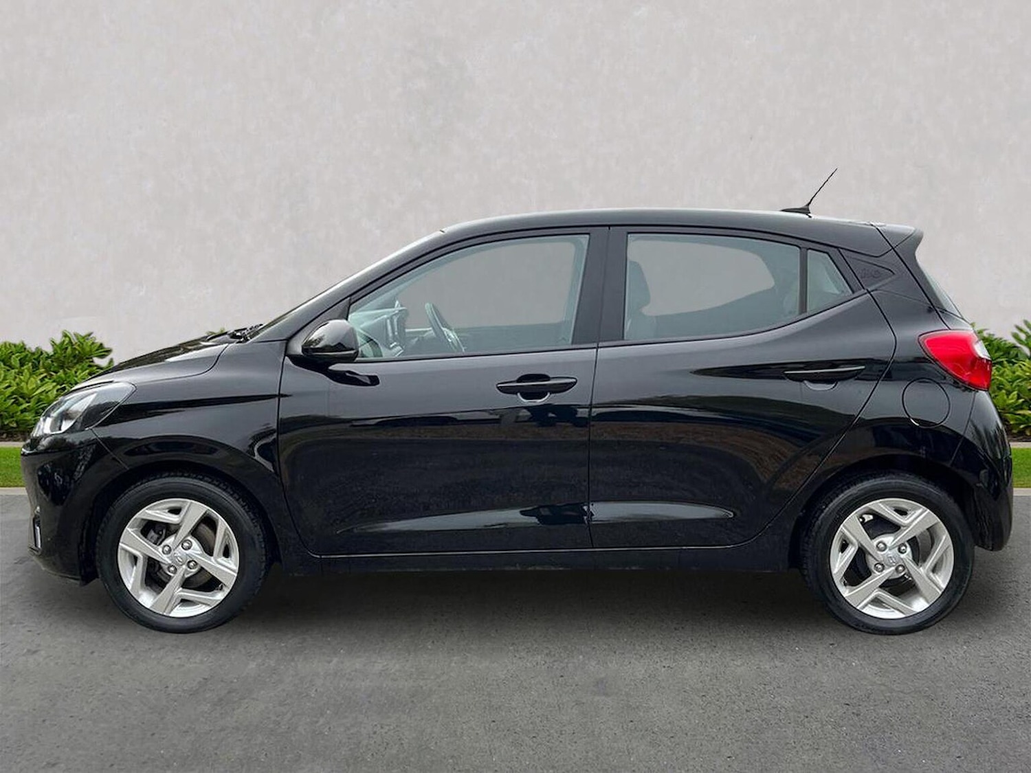 Used Hyundai i10 2023 for sale - 76504956: Photo 19