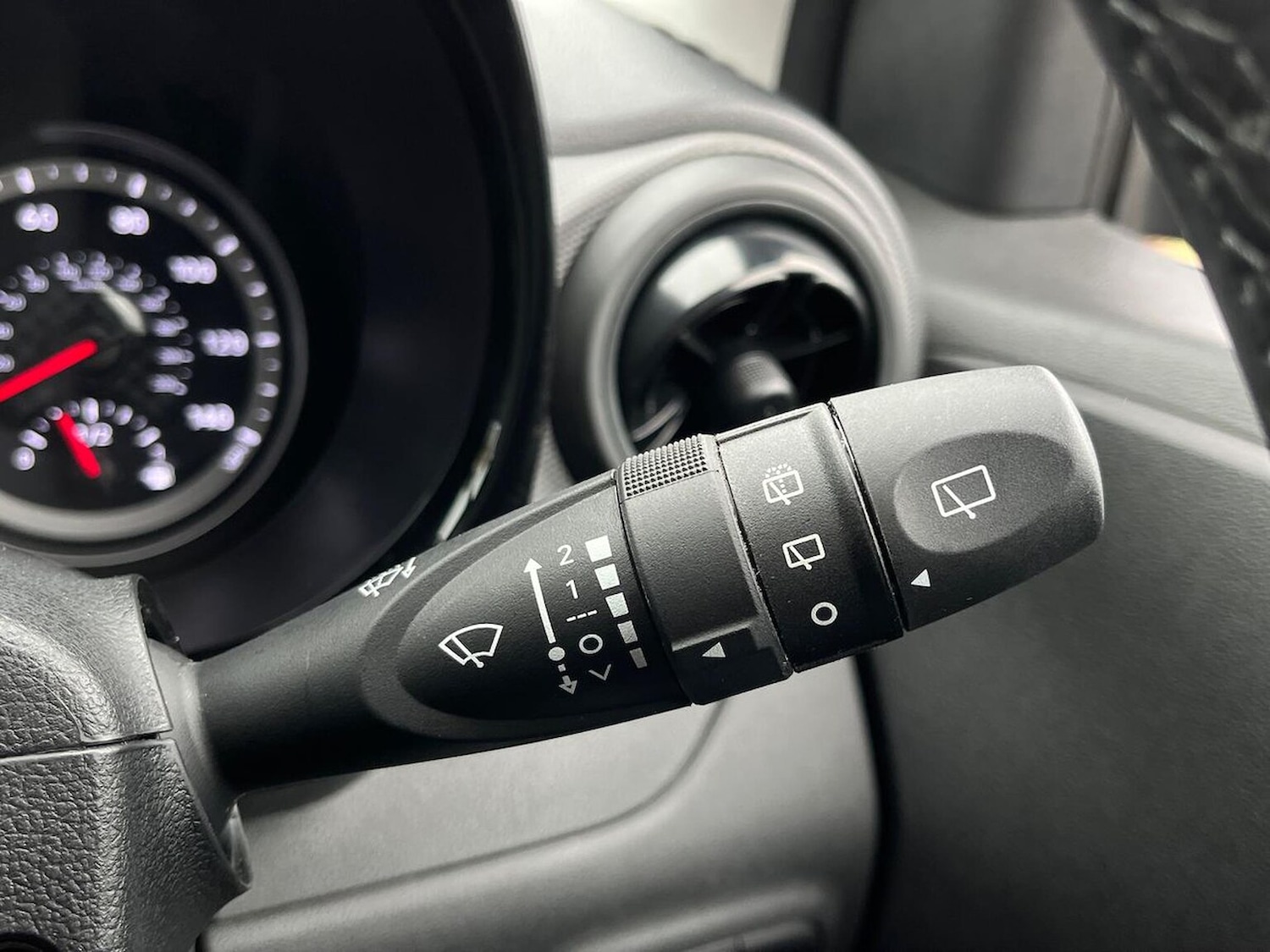 Used Hyundai i10 2023 for sale - 76504956: Photo 29