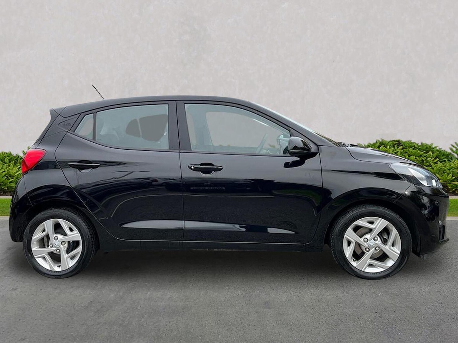 Used Hyundai i10 2023 for sale - 76504956: Photo 3