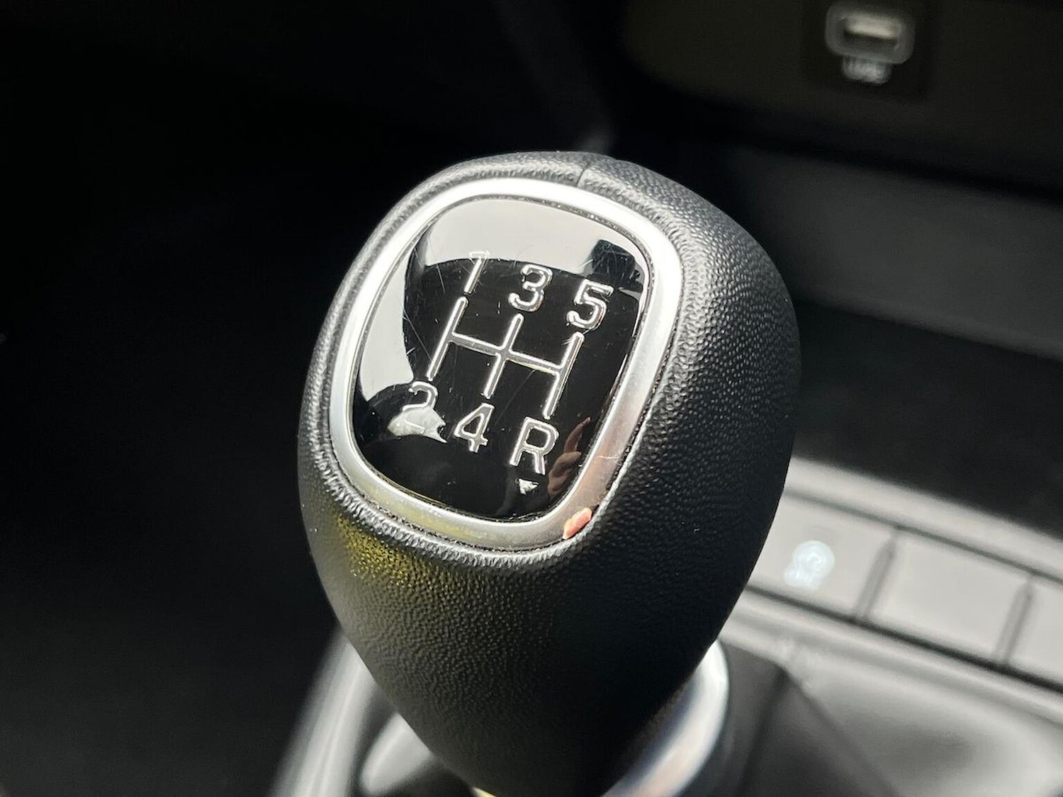 Used Hyundai i10 2023 for sale - 76504956: Photo 30