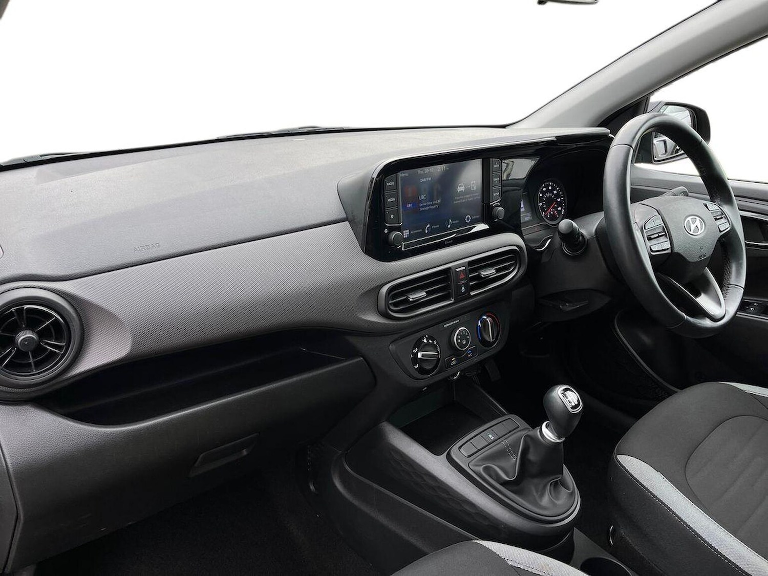 Used Hyundai i10 2023 for sale - 76504956: Photo 7