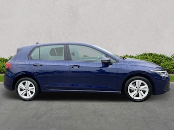 Used Volkswagen Golf 2023 for sale - 75512901: Photo
