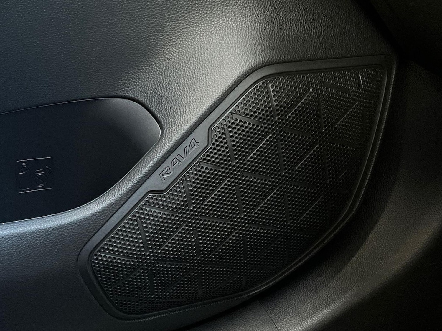 Used Toyota RAV4 2021 for sale - 76682642: Photo 31