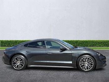Used Porsche Taycan 2021 for sale - 79386061: Photo