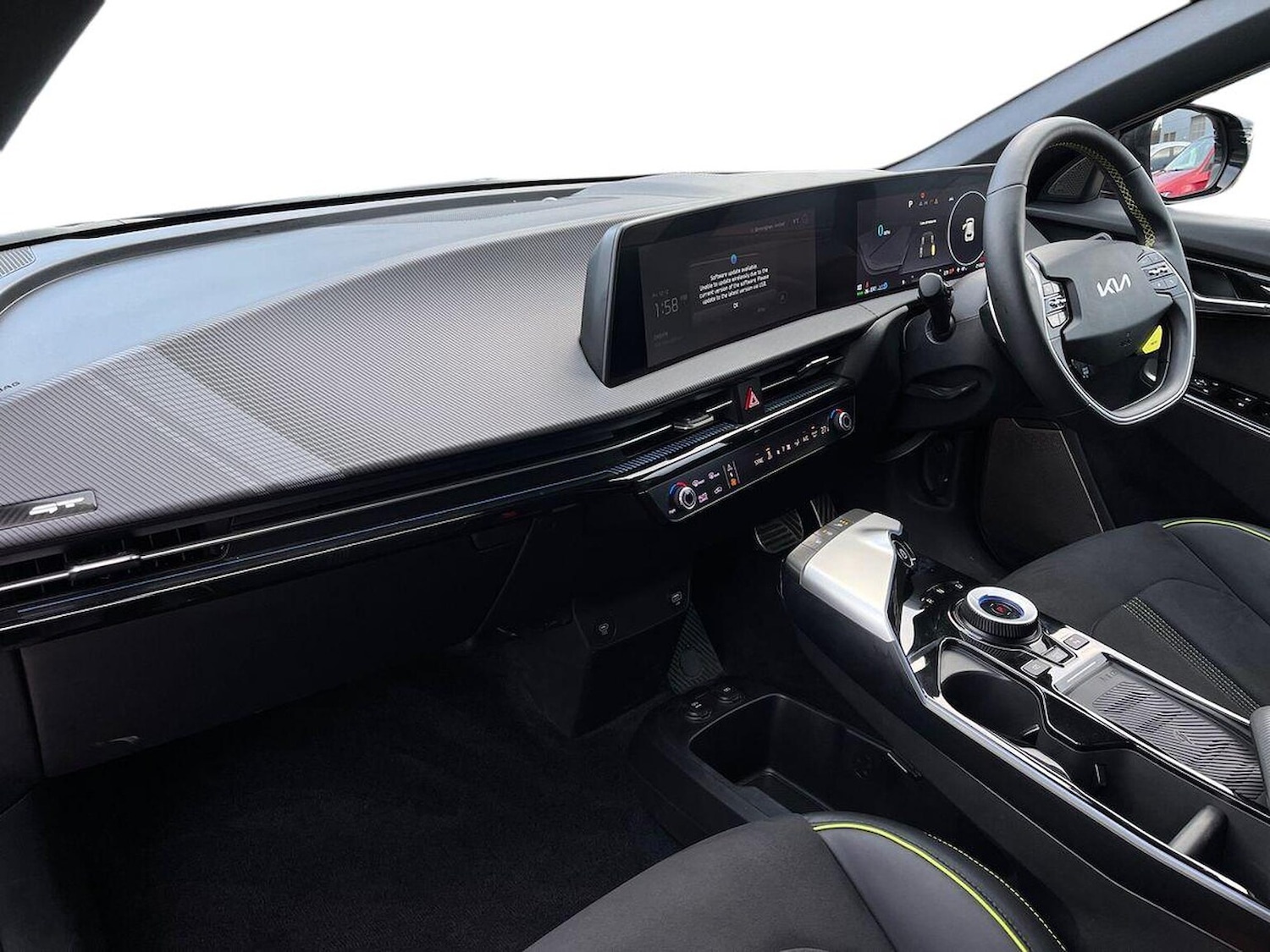 Used Kia EV6 2024 for sale - 76957534: Photo 8