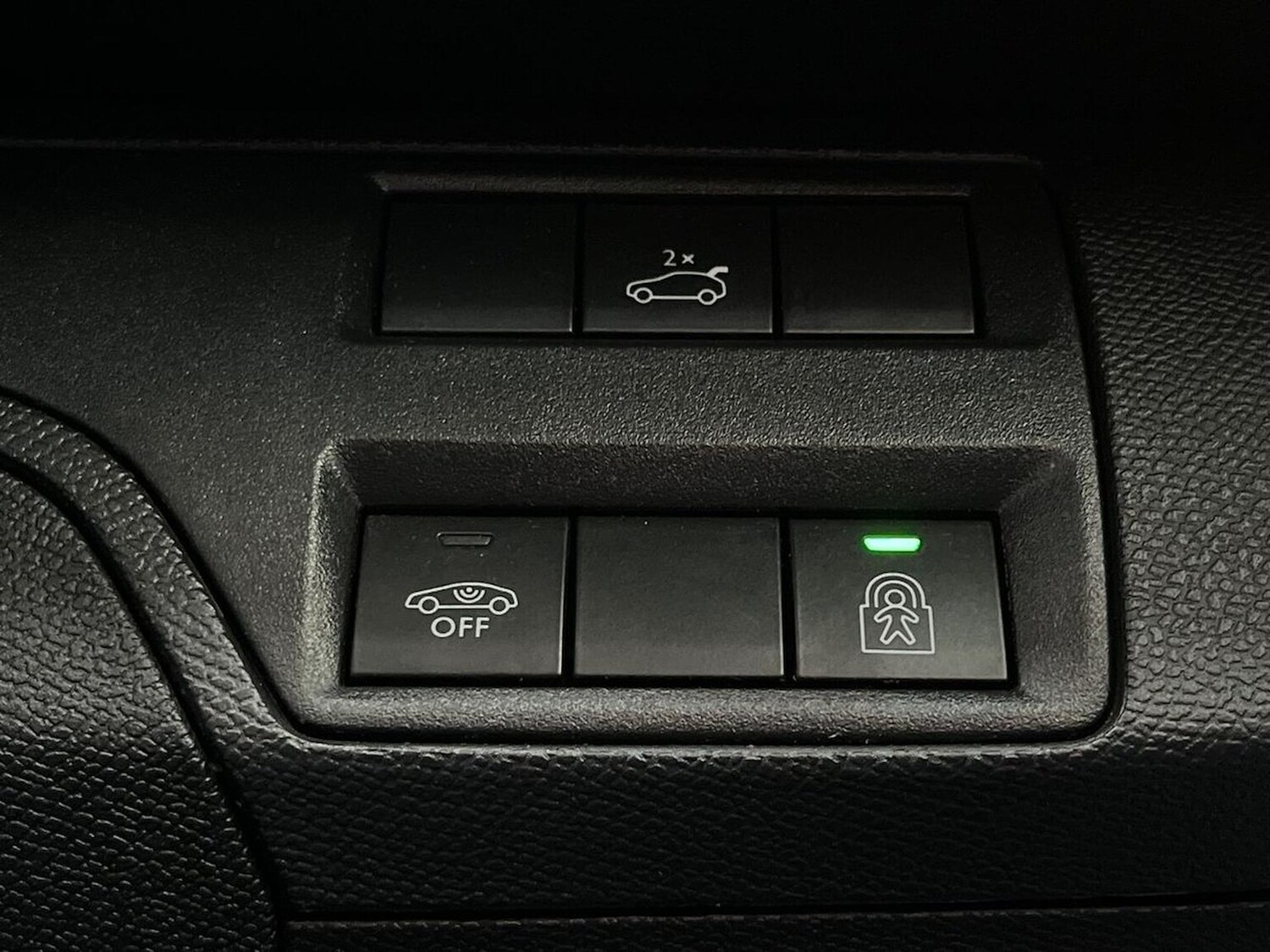 Used Peugeot 3008 2018 for sale - 76906311: Photo 23