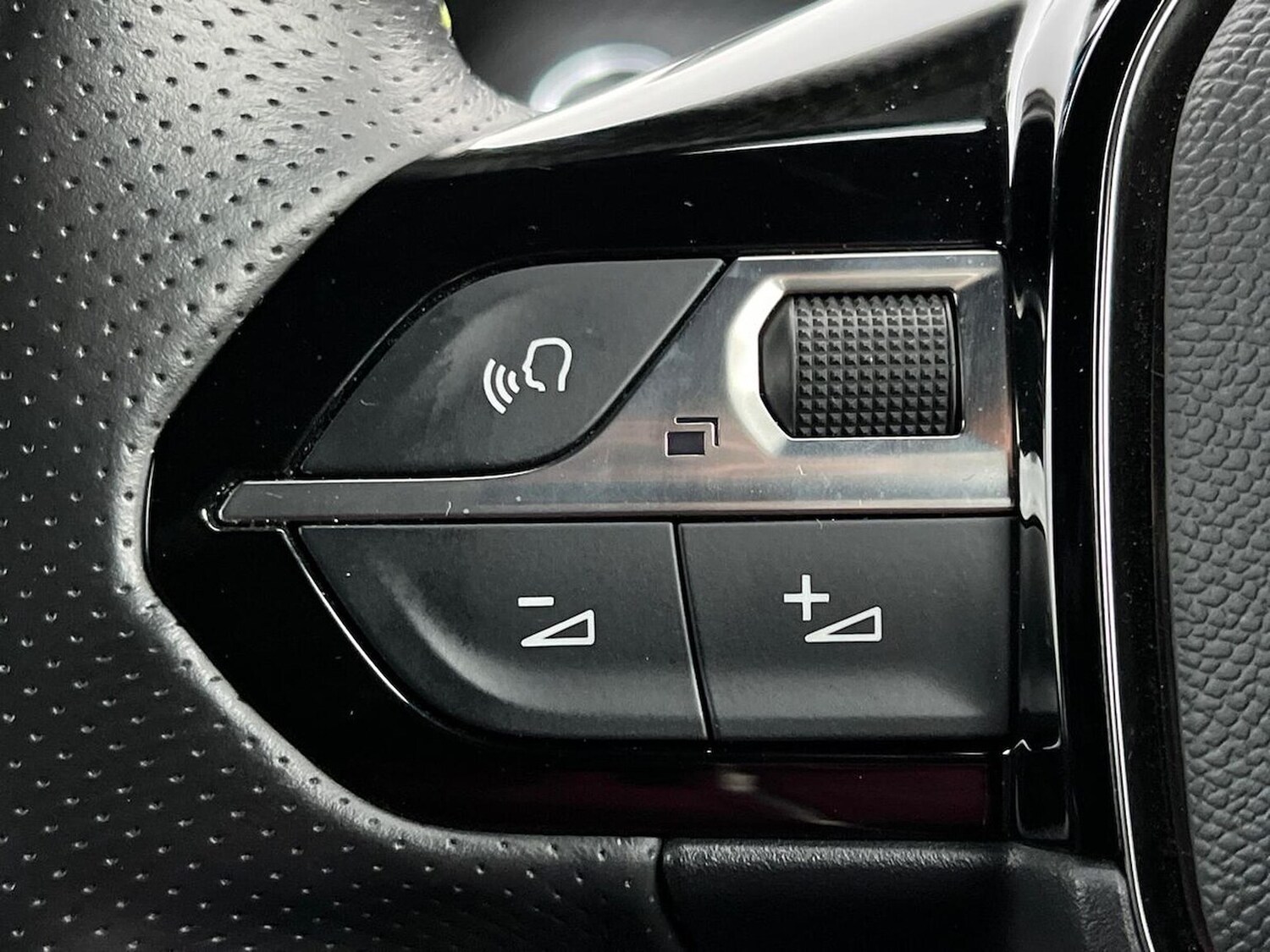 Used Peugeot 208 2022 for sale - 77488530: Photo 26