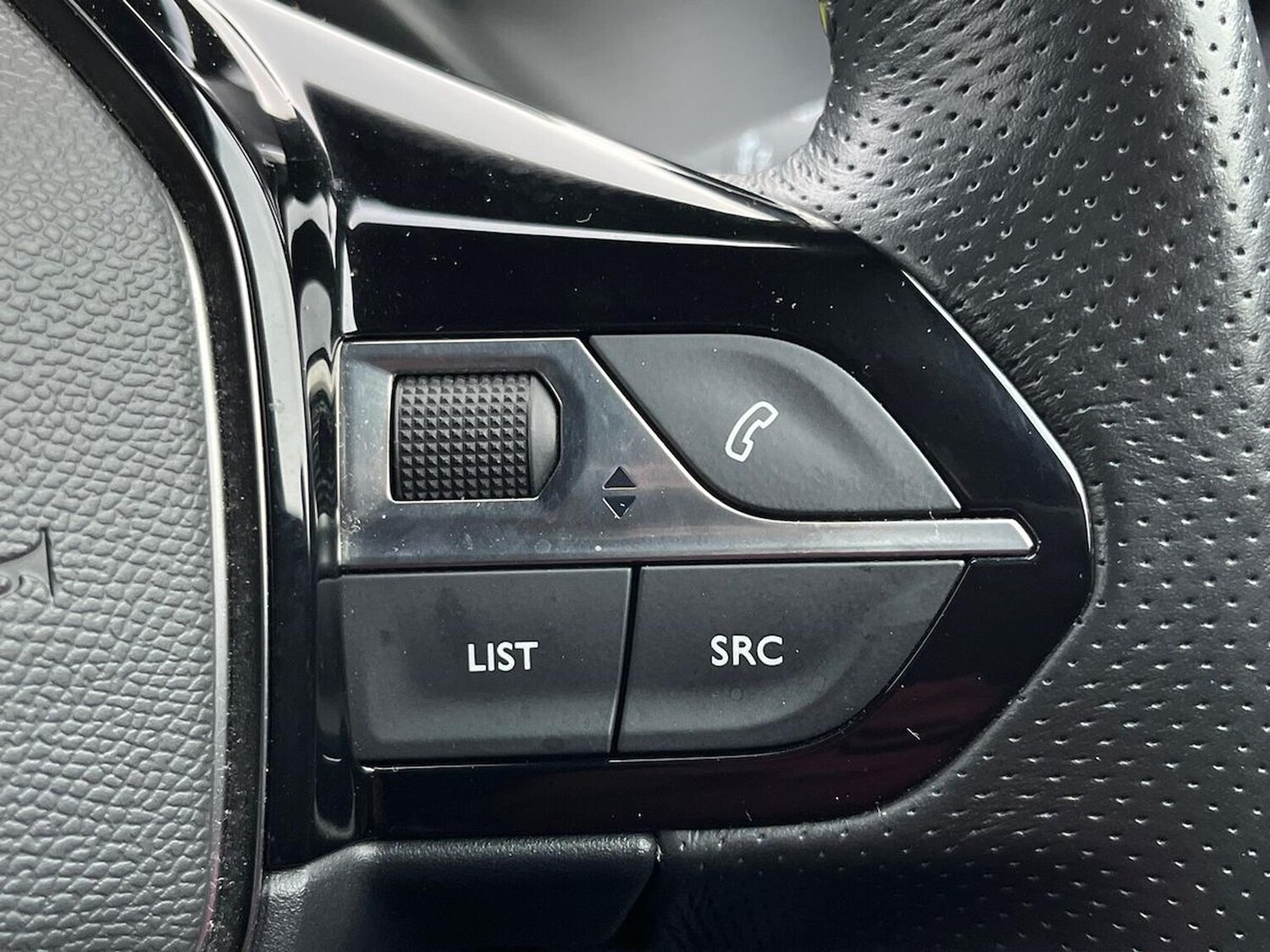 Used Peugeot 208 2022 for sale - 77488530: Photo 27