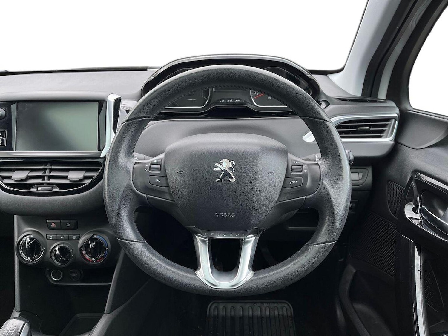 Used Peugeot 208 2015 for sale - 77033505: Photo 10