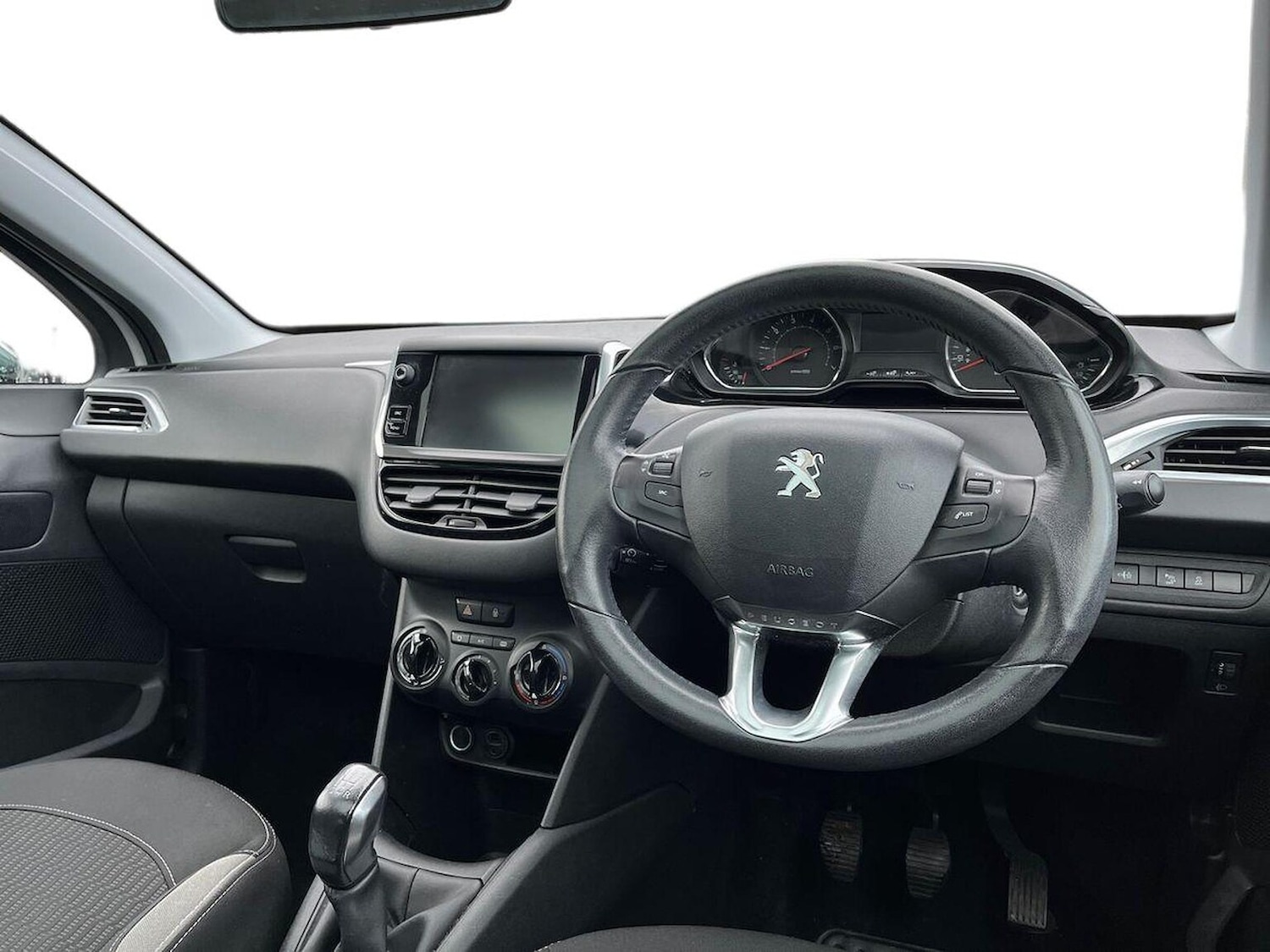 Used Peugeot 208 2015 for sale - 77033505: Photo 16