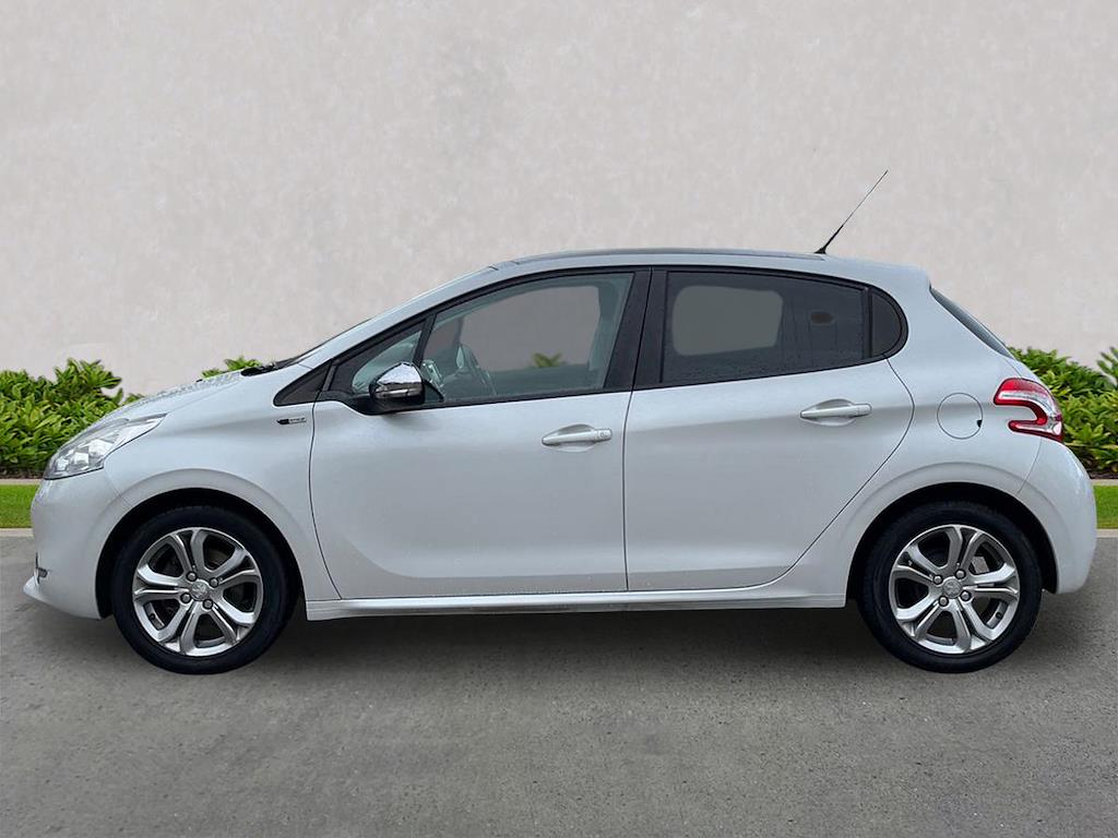 Used Peugeot 208 2015 for sale - 77033505: Photo 20