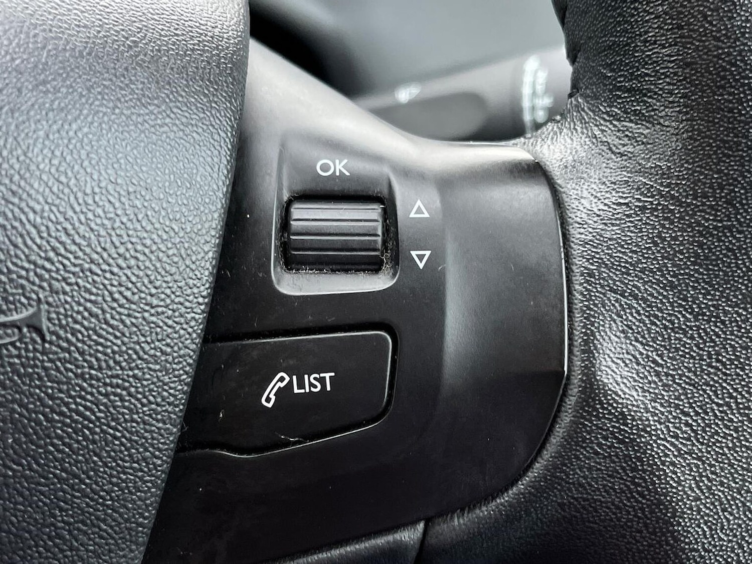 Used Peugeot 208 2015 for sale - 77033505: Photo 28