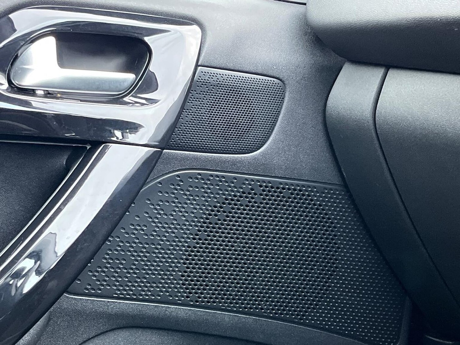 Used Peugeot 208 2015 for sale - 77033505: Photo 32