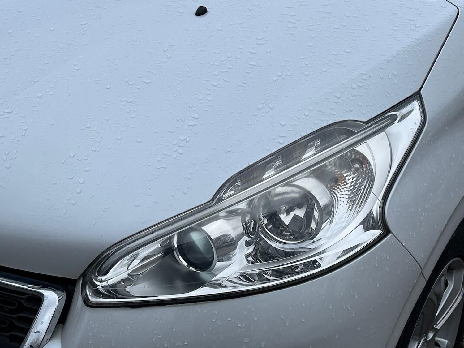 Used Peugeot 208 2015 for sale - 77033505: Photo 35