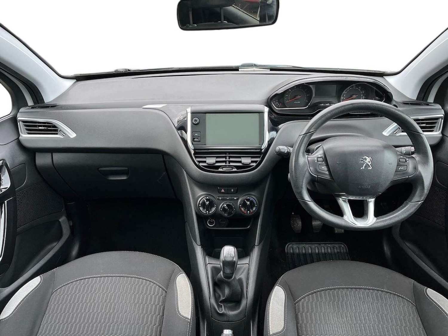 Used Peugeot 208 2015 for sale - 77033505: Photo 9