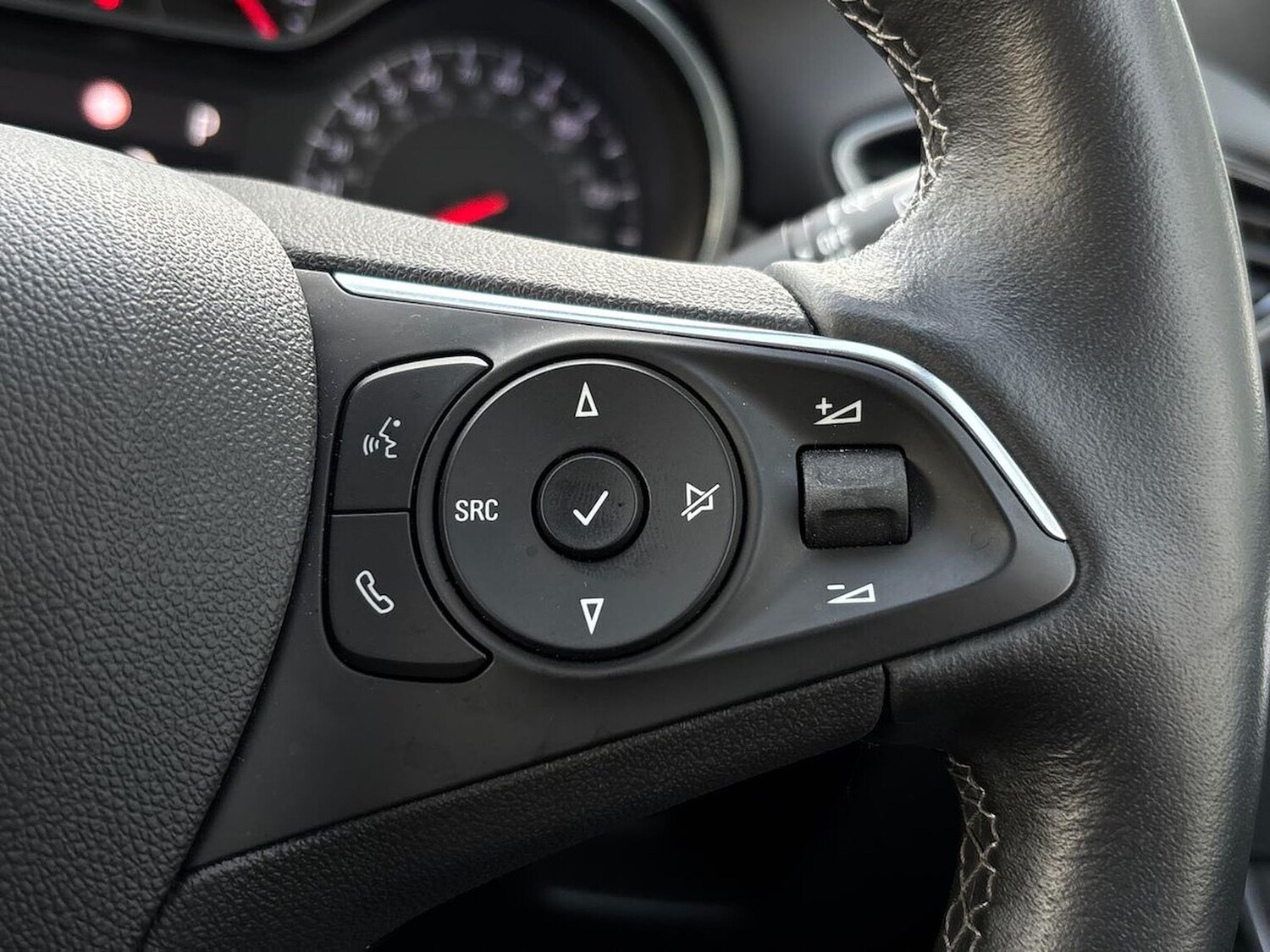 Used Vauxhall Crossland 2024 for sale - 77488755: Photo 27