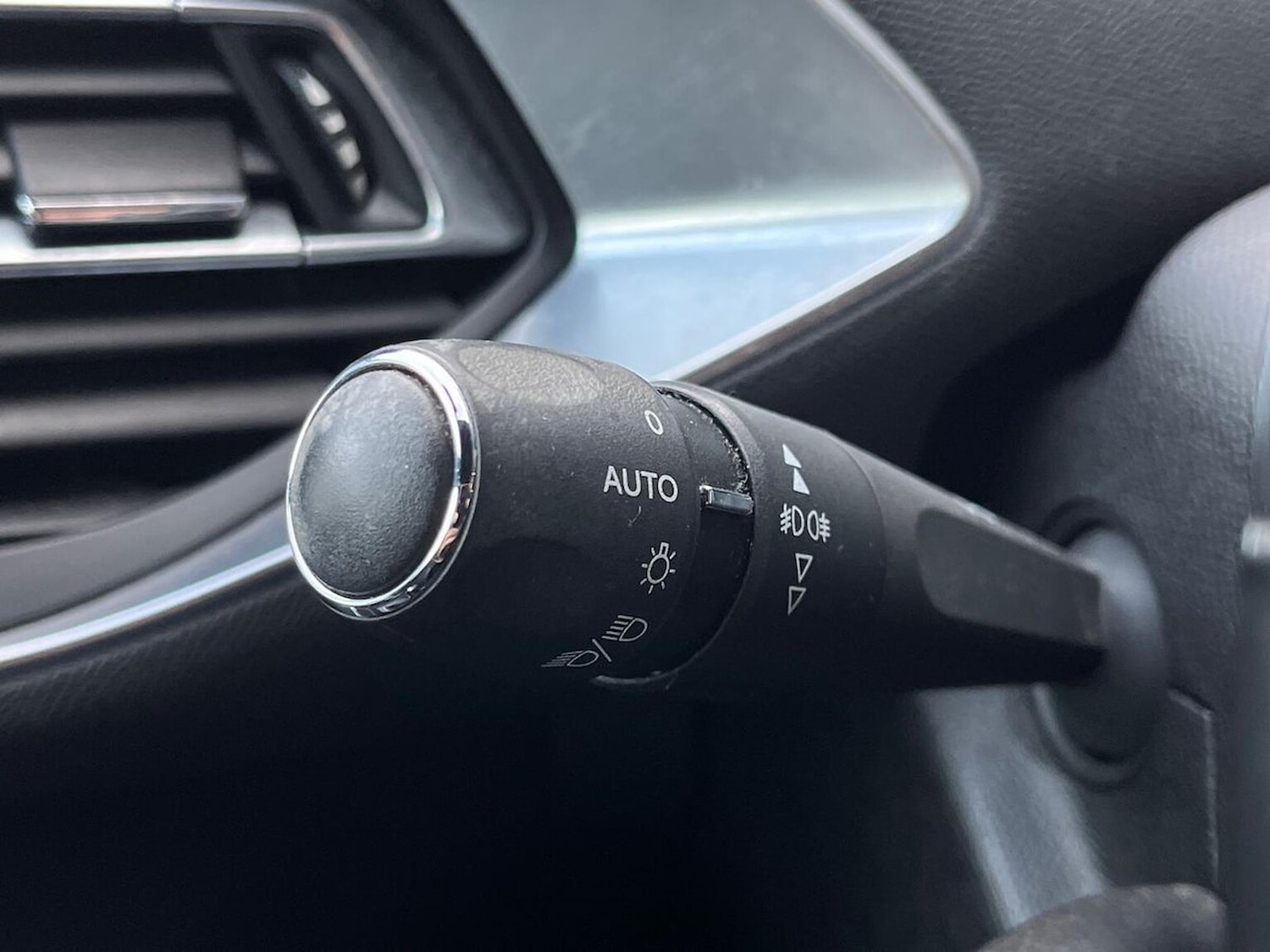 Used Peugeot 308 2019 for sale - 76687338: Photo 28