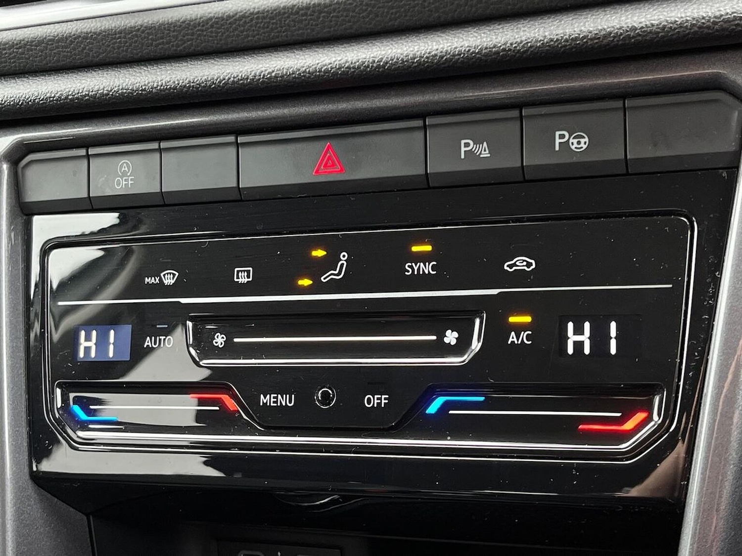 Used Volkswagen T-Roc 2023 for sale - 78026182: Photo 12