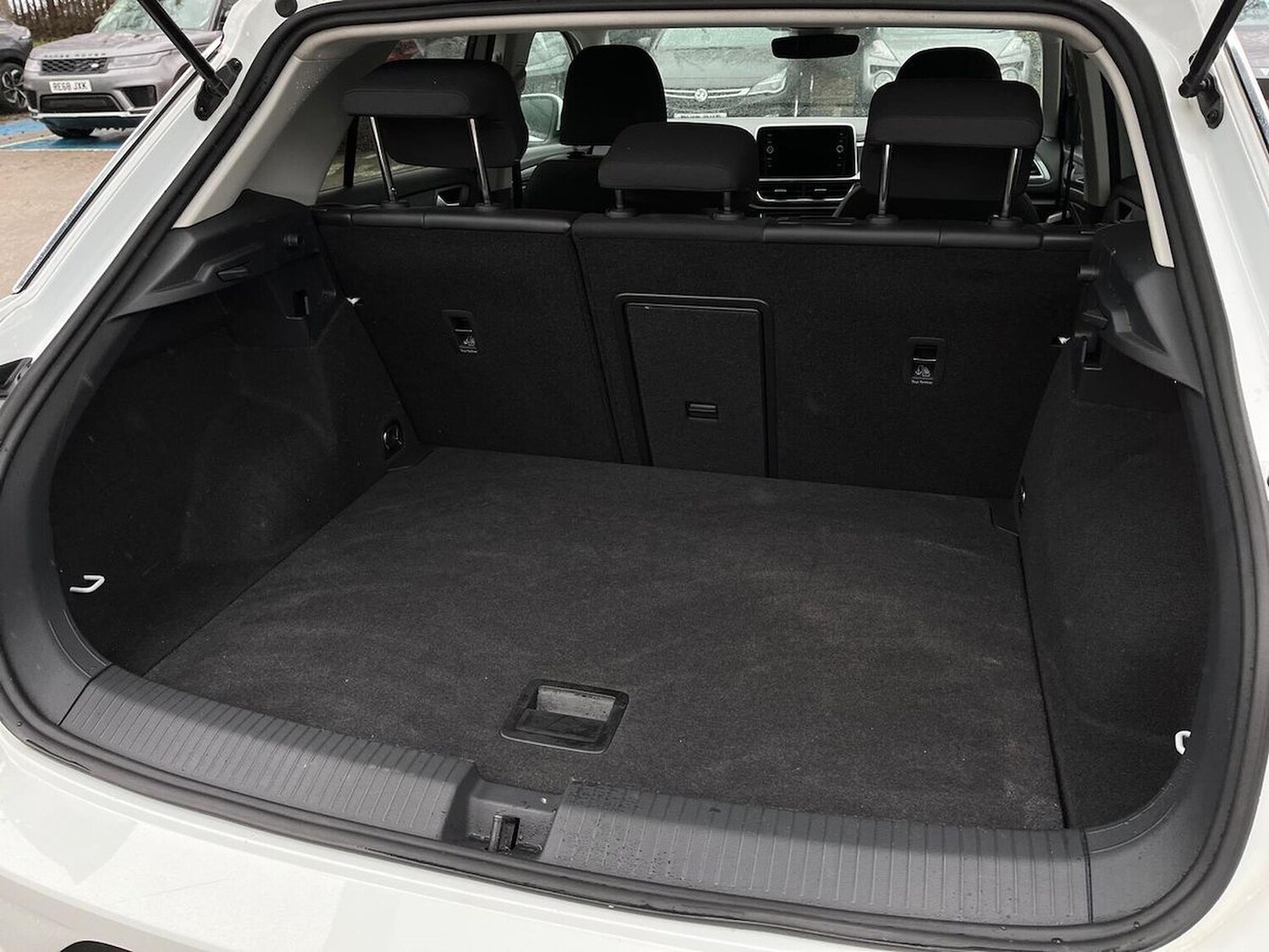 Used Volkswagen T-Roc 2023 for sale - 78026182: Photo 17